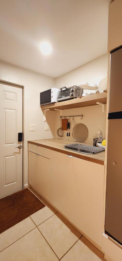 Private Aparment Studio In The Hard Of Miami Unit # 6 Opa-locka エクステリア 写真